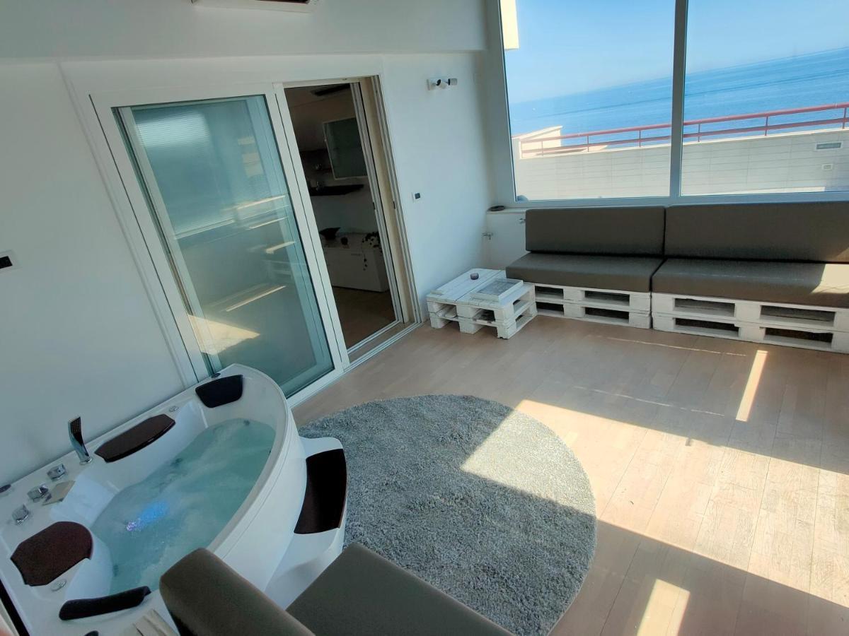Seafront Suites Bari Exterior foto